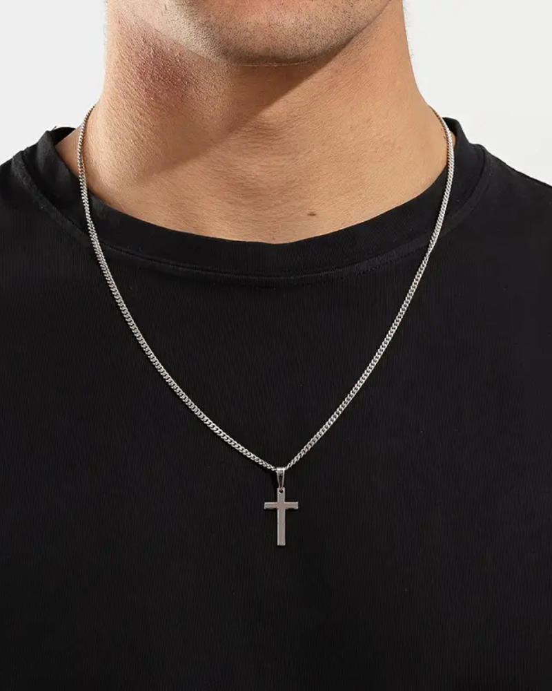 CLASSIC CROSS NECKLACE