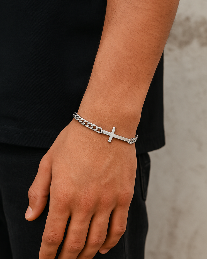 CLASSIC CROSS BRACELET